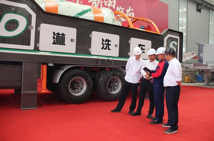 J9直营集团淋洗修复车 J9直营集团淋洗修复车