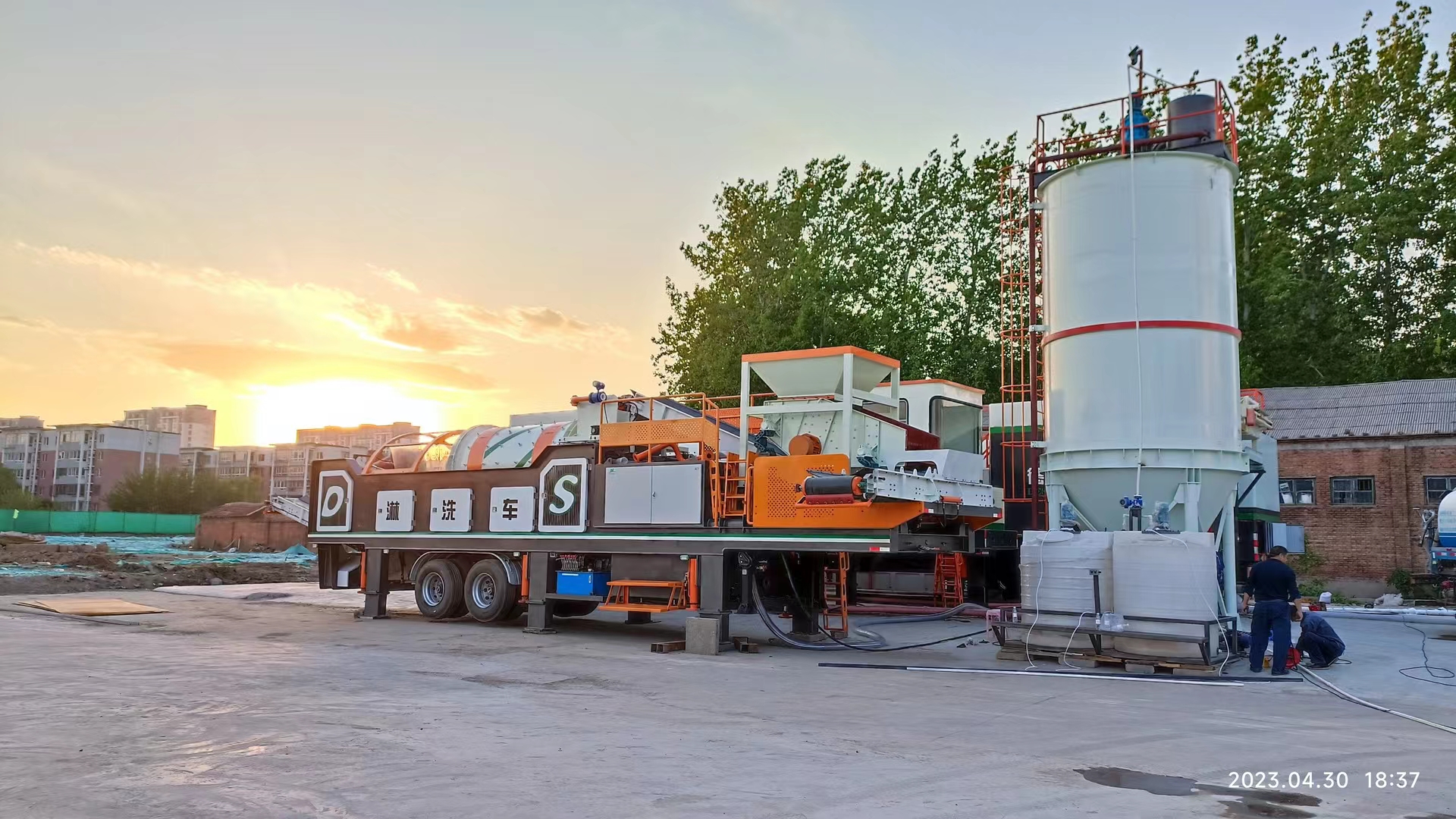 J9直营集团淋洗车奔赴北京